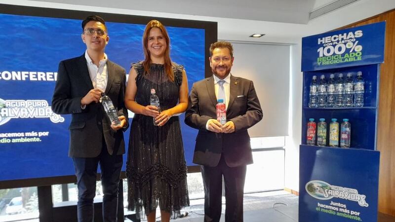 Agua Pura Salvavidas da a conocer envases 100% reciclados y reciclables