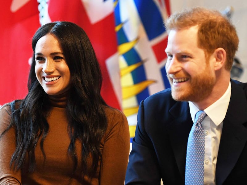 ¡Insólito! El príncipe Harry y Meghan Markle renuncian a sus labores en la Familia Real británica