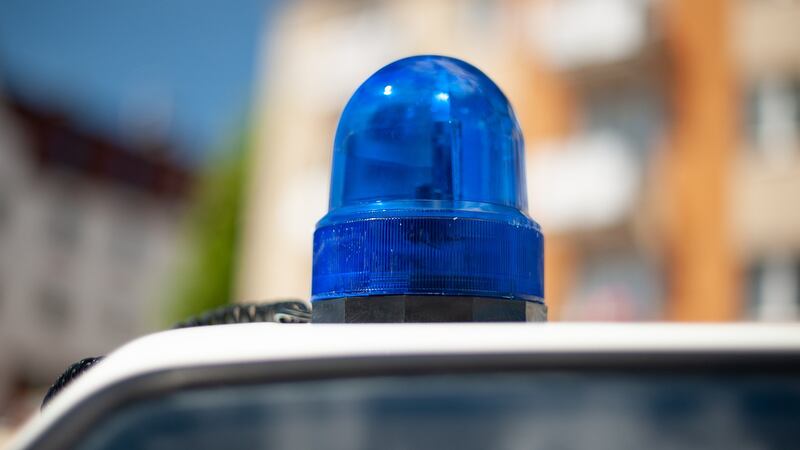 Bomba explota en mezquita después del rezo; deja 10 muertos