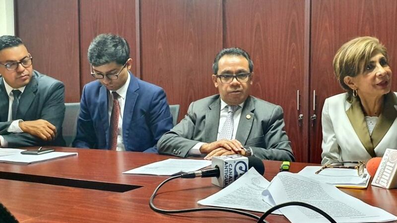 Encuentro por Guatemala denuncia a consejo del INDE por licitación de paneles