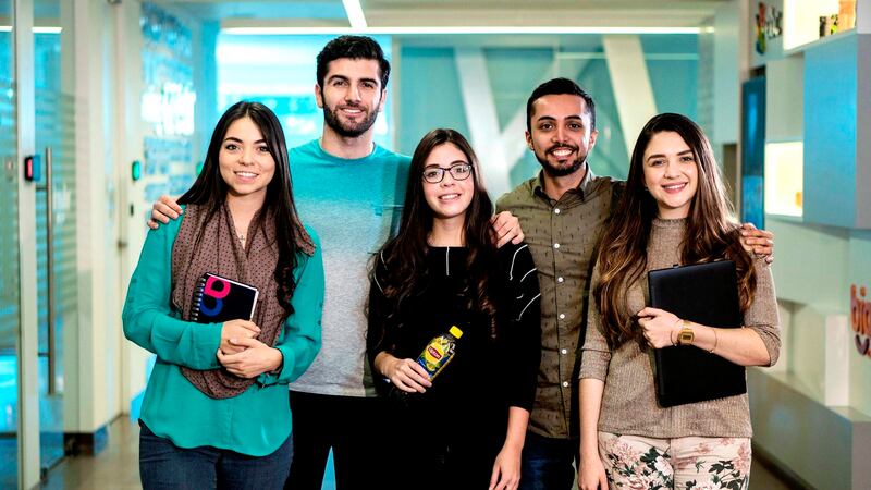 Invitan a jóvenes a iniciar su carrera profesional con este programa de reclutamiento