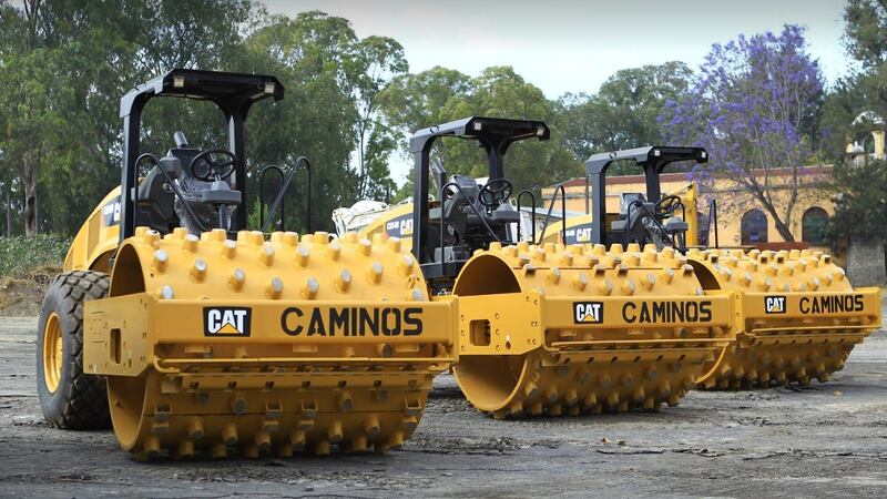 Constructores se quejan que ejército reciba fondos para reparar carreteras