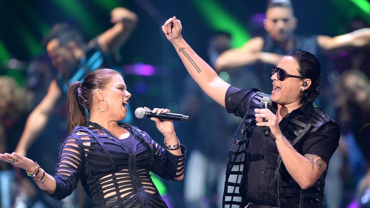 Prepárate para bailar y disfrutar con los ritmos irresistibles de Olga Tañón y Elvis Crespo.