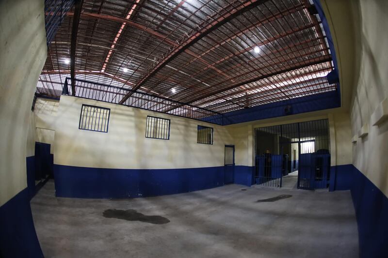 El diseño de la cárcel supuestamente evitará comunicación con el exterior. Foto Mingob