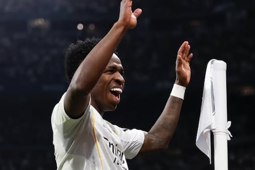 El Real Madrid se queda con un derbi de infarto y aprieta la lucha por LaLiga