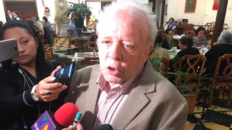 Congreso retira mobiliario de comisiones de postulación