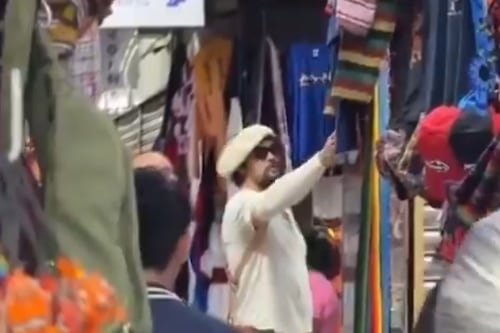 VIDEO. Jason Momoa “Aquaman” sorprende al ser visto en el Mercado Central