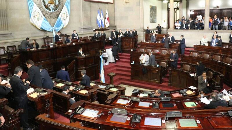 Sin consensos para avanzar en las reformas constitucionales