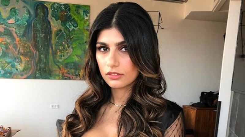 El ardiente atuendo transparente de Mia Khalifa que deja sin respiración a sus seguidores