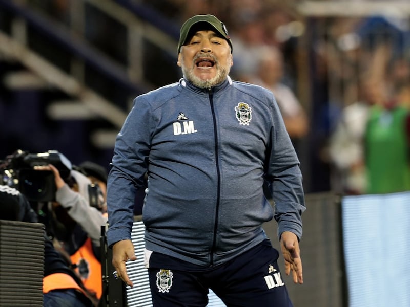 Diego Maradona sufría trastornos hepático, renal y cardíaco, según estudios