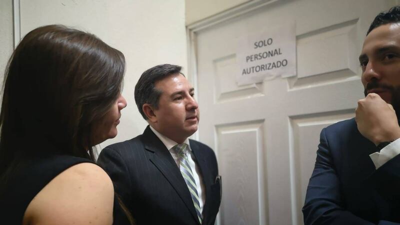 Excandidato implicado en caso de corrupción se pone a disposición de la justicia