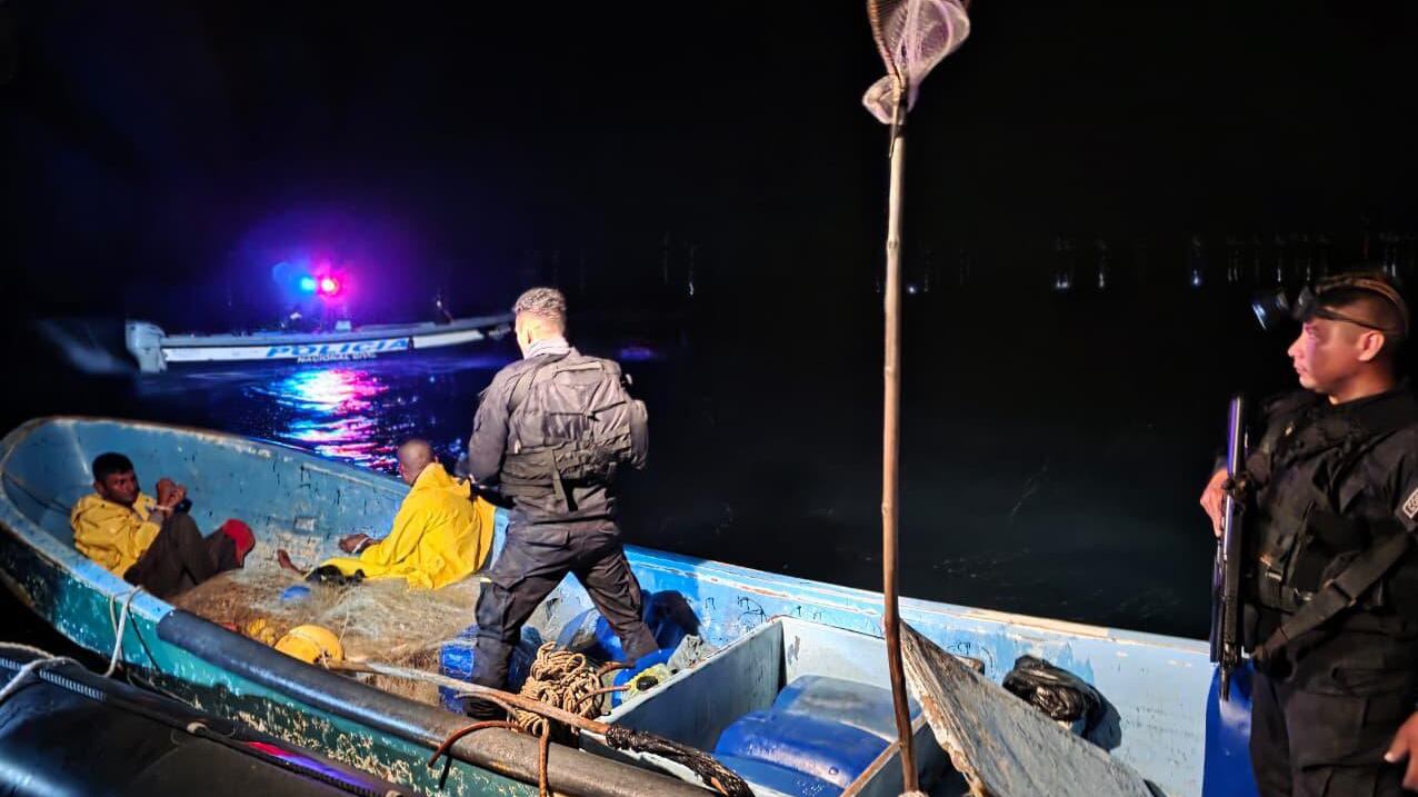 Durante la operación, se interceptaron dos embarcaciones con 688 kilos de cocaína valorados en más de 17 millones de dólares. Foto: Redes sociales.