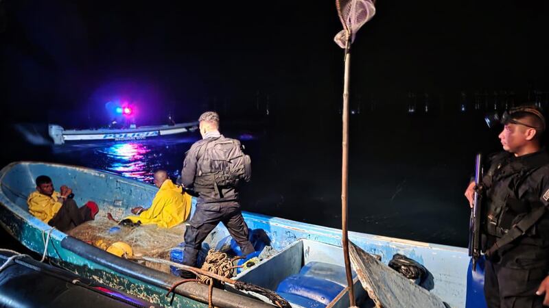 Autoridades salvadoreñas confirman doble golpe a estructuras regionales y la captura de dos guatemaltecos