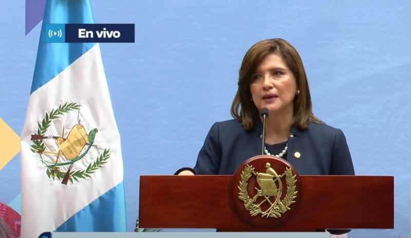 Karin Herrera.