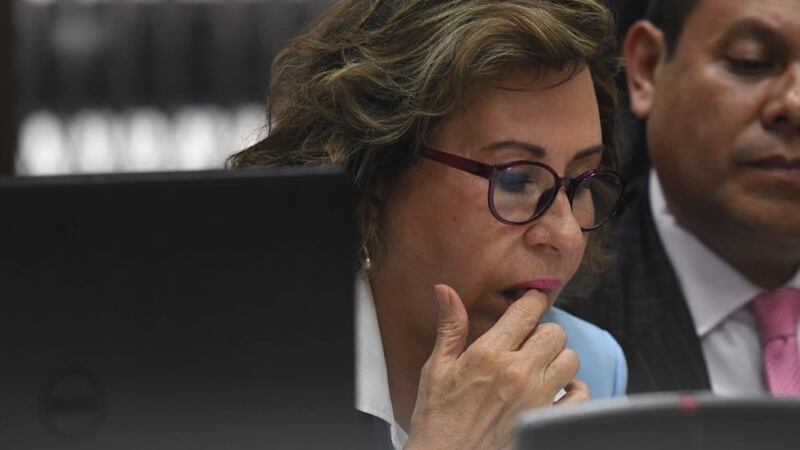 ¿A nombre de quiénes estaban las líneas telefónicas utilizadas por Sandra Torres según el MP?