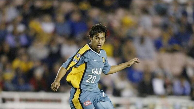 LA Galaxy entrega presente a Carlos 'Pescadito' Ruiz
