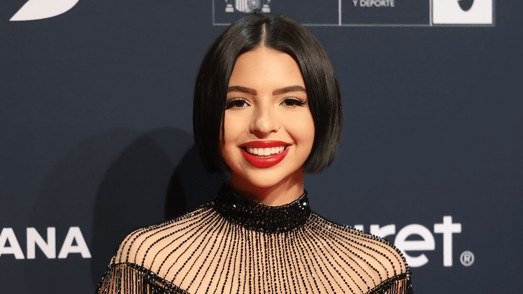 Conoce el inesperado anuncio de Ángela Aguilar tras presunta pelea con su esposo