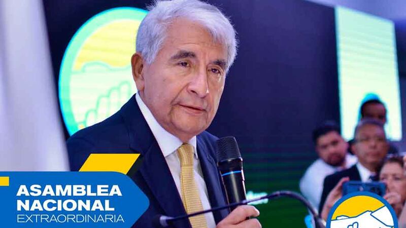 Partido CREO proclama a su binomio presidencial