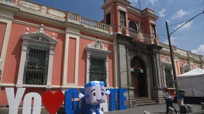 Convocan a marcha por la democracia y la institucionalidad del TSE