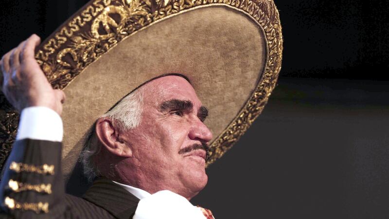 Vicente Fernández “te canta desde el cielo”, filtro genera controversia