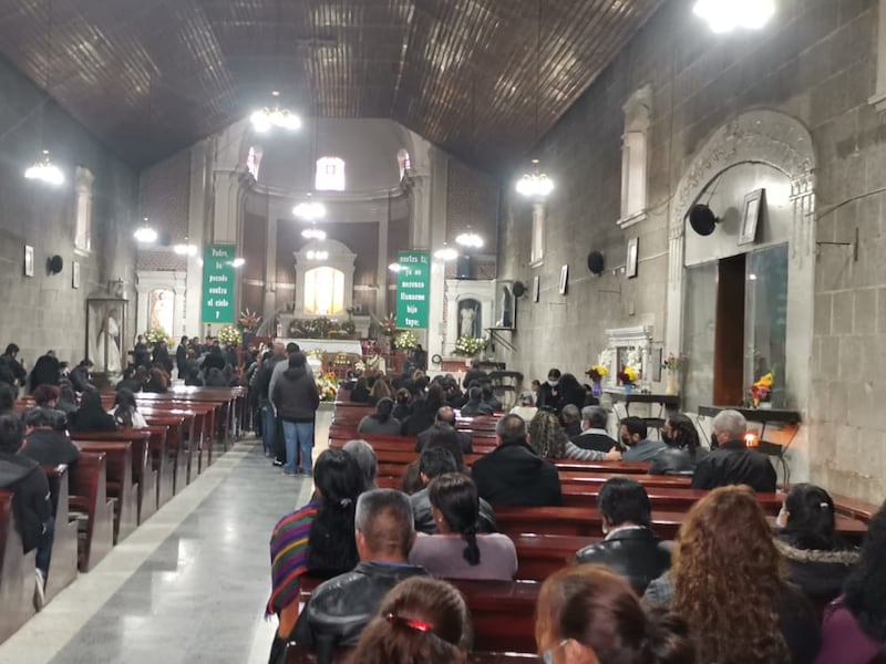 Celebran misa por víctima de la tragedia del concierto en Xela