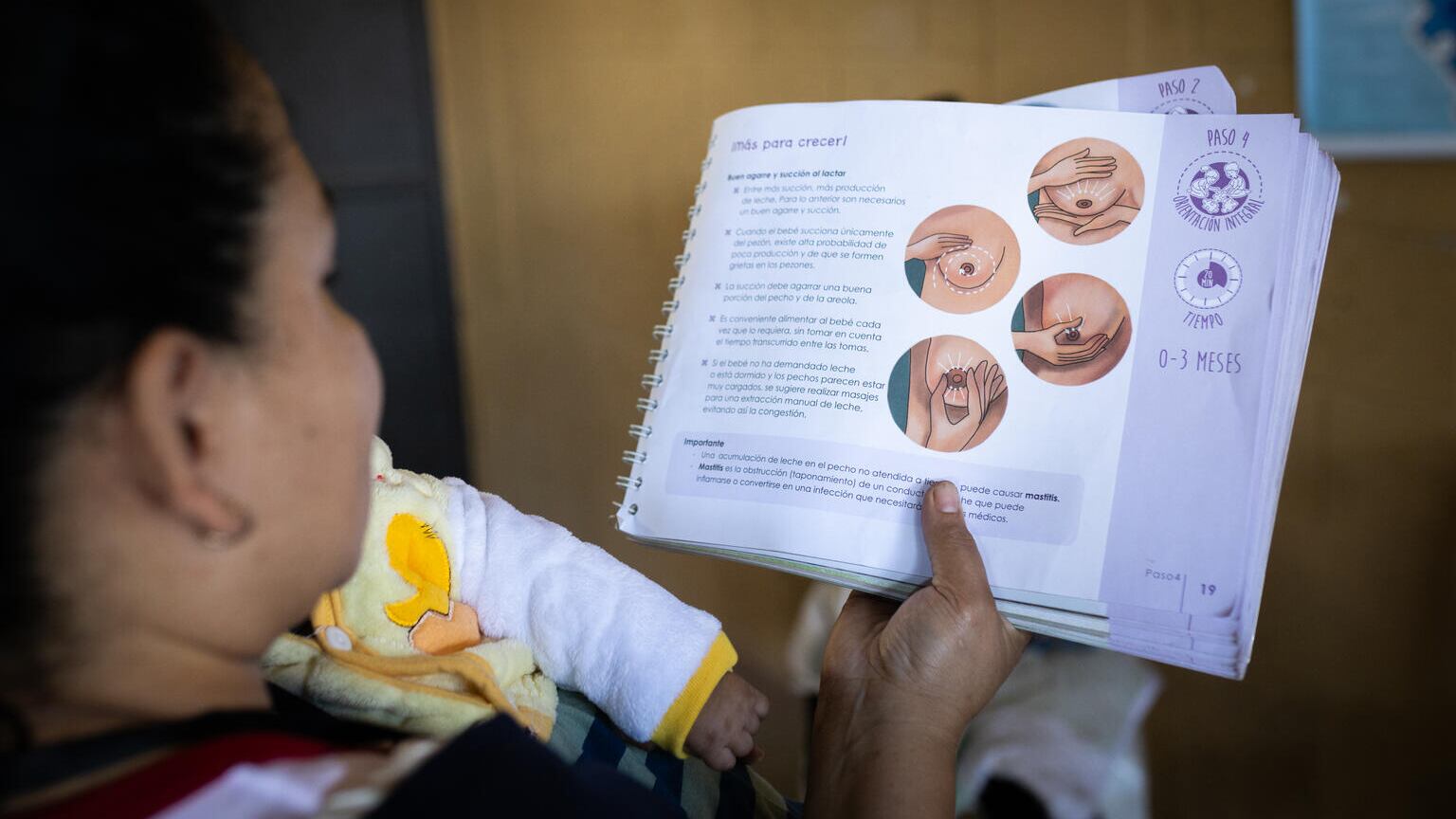 La lactancia materna aumenta la inteligencia de los bebés, según la Organización Panamericana de la Salud (OPS). Foto: UNICEF.