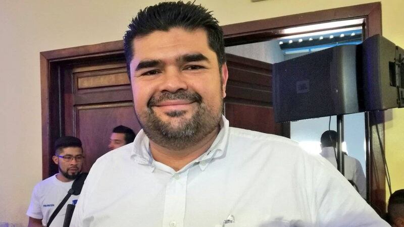 Hijo de vicepresidente busca ser inscrito como diputado