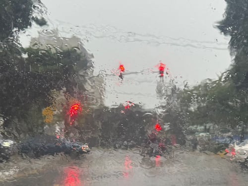 Lluvia complica tránsito en distintos sectores en esta tarde de lunes 22 de junio