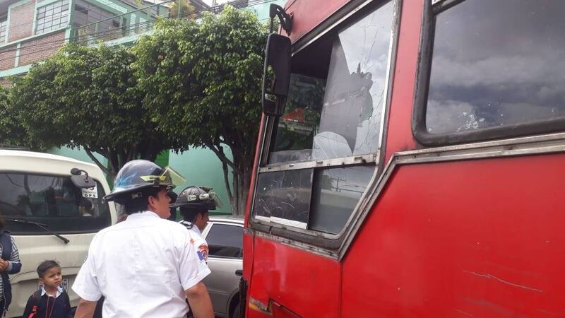Piloto de bus relata atentados que sufrió: “Me da miedo, pero la necesidad lo obliga a uno”