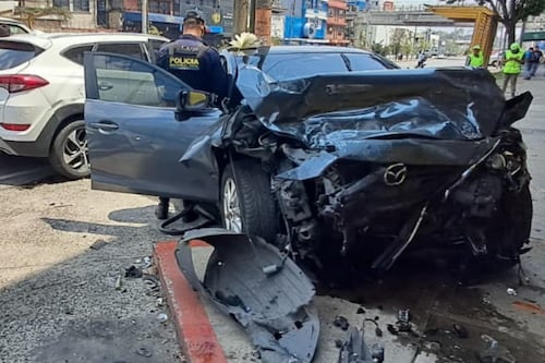 Accidente en la avenida Petapa deja cinco heridos esta tarde de domingo