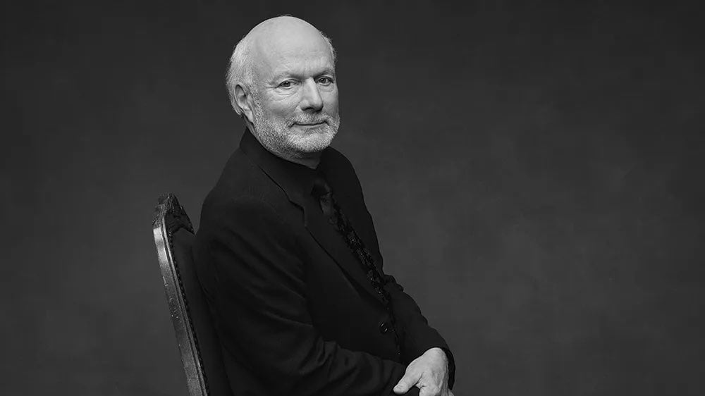El legendario director James Burrows falleció a los 85 años y deja una huella imborrable en la historia de las sitcoms
