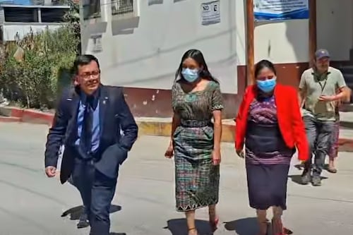 Ligan a proceso a futbolista que agredió a árbitra en Quiché