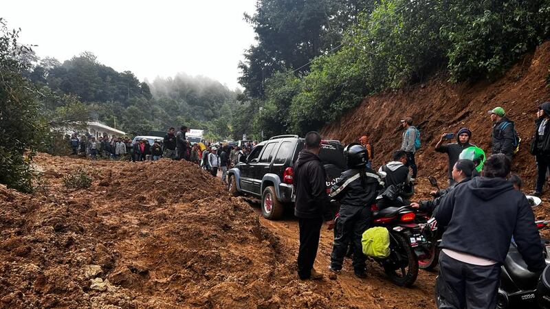 Tras derrumbe en la Interamericana habilitan dos carriles