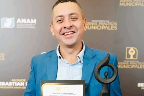 VIDEO: Así se lleva a cabo el funeral del alcalde Nelson Marroquín en Masagua tras su asesinato