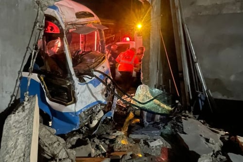 15 pasajeros heridos tras accidente de microbús en Alta Verapaz este viernes