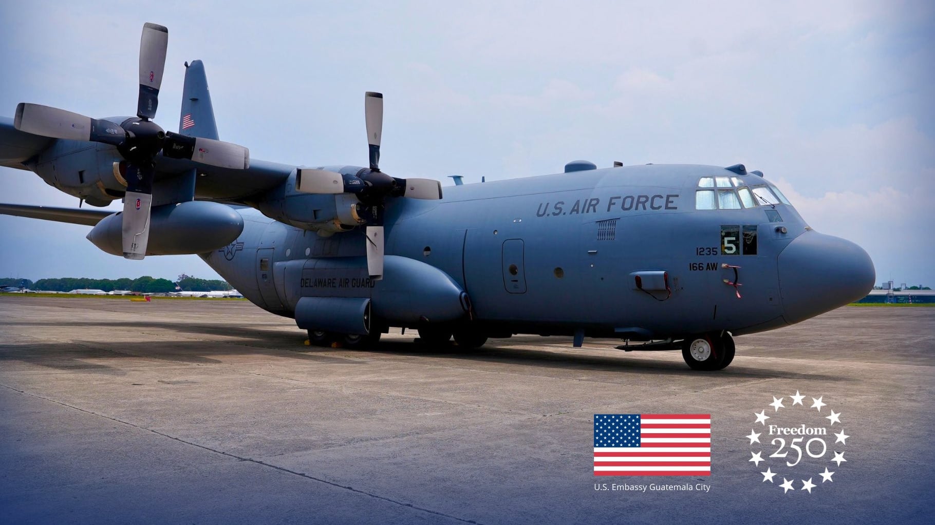Aeronave militar de la Guardia Nacional de Arkansas. Foto: Embajada de EE.UU.