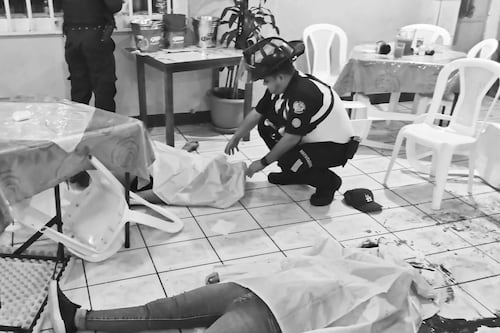 VIDEO. Así quedó grabado el momento exacto del ataque en cevichería de zona 6