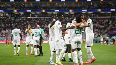 ¡Los "leones" rugen! Senegal hunde a la anfitriona Catar en el sótano del grupo A