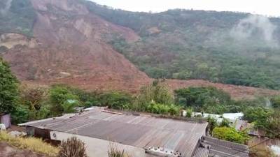 Derrumbe de grandes proporciones se registra en aldea de Santa Rosa