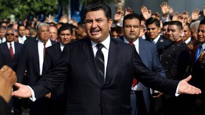 Fieles de líder religioso mexicano detenido en EE. UU. claman por su inocencia
