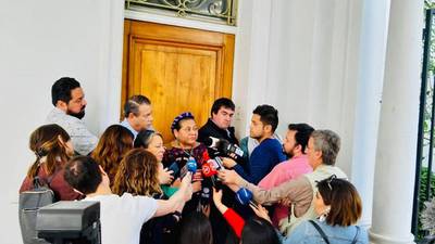 VIDEO. Rigoberta Menchú llega a Chile para solidarizarse y para conocer denuncias por abusos