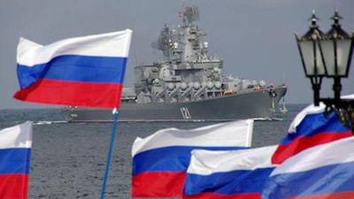 Ucrania ataca el buque insignia ruso “Moscú” con misiles y provoca incendio
