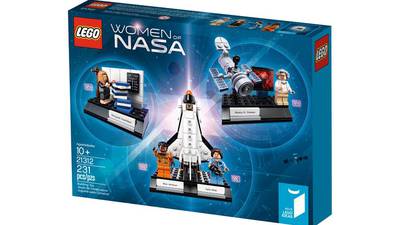 Lego presenta figuras en homenaje a mujeres astronautas y científicas de la NASA