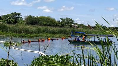 El Ejército apoya instalación de biobardas en el lago Petén Itzá