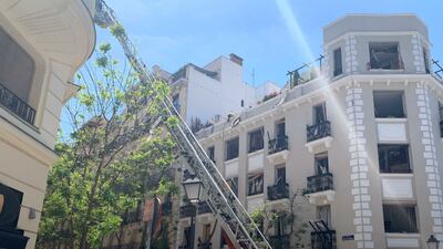 VIDEOS: Dos muertos por fuerte explosión en edificio en Madrid
