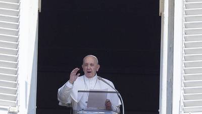 Papa Francisco pide actuar rápidamente para evitar naufragios de migrantes