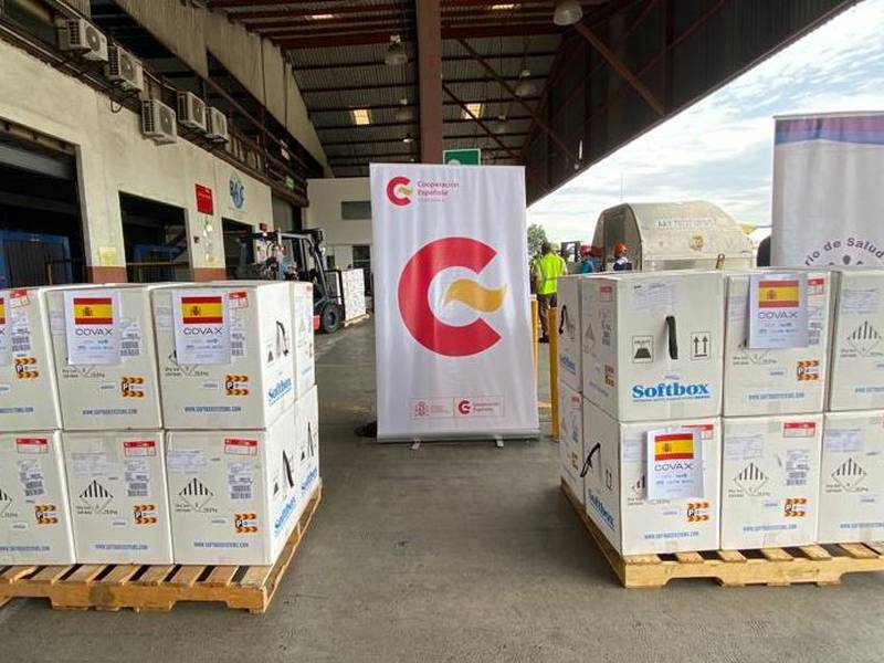 Guatemala recibe vacunas Covid-19 donadas por España