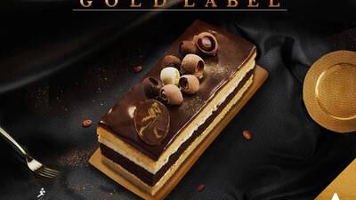 Gold Label es un pastel de vainilla, chocolate, macadamia y un toque de Johnnie Walker