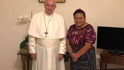 Papa Francisco y Rigoberta Menchú se reúnen para tratar temas de la realidad latinoamericana