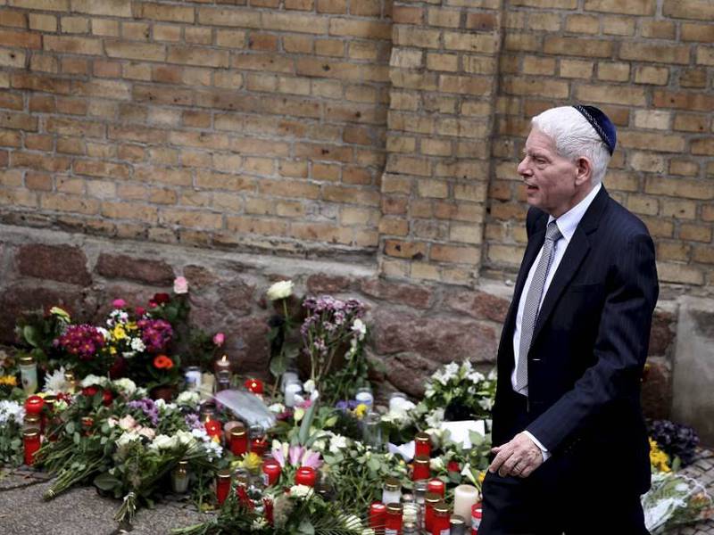 Autoridades de Alemania visitan sinagoga donde ocurrió atentado que dejó dos muertos